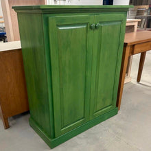 Load image into Gallery viewer, Marie 2 door jelly cupboard
