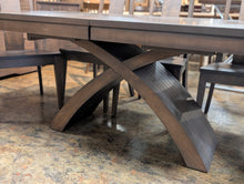 Load image into Gallery viewer, Fifth Avenue Table Set
