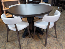 Load image into Gallery viewer, Hyde Table Set
