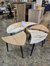 Load image into Gallery viewer, Zuzu's petals table
