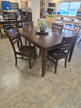 Load image into Gallery viewer, Thomas table set
