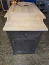 Load image into Gallery viewer, Shaker dry sink
