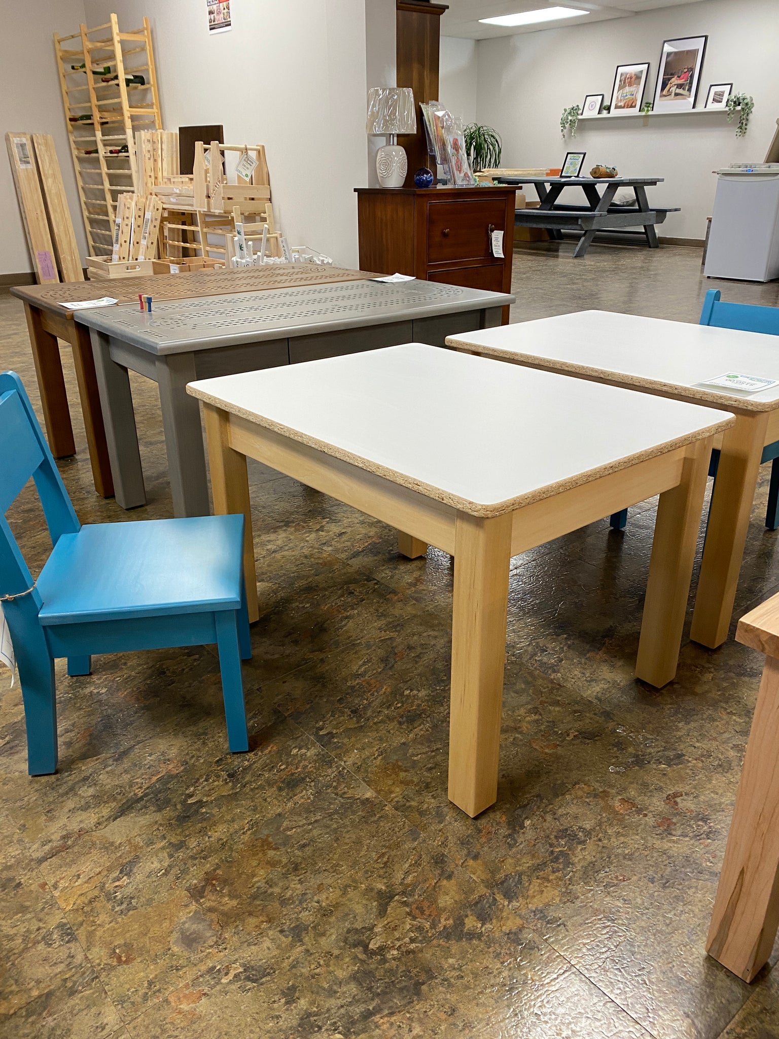 Kids kitchen outlet tables