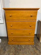 Load image into Gallery viewer, Classic 4 drawer chest
