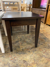 Load image into Gallery viewer, Shaker end table
